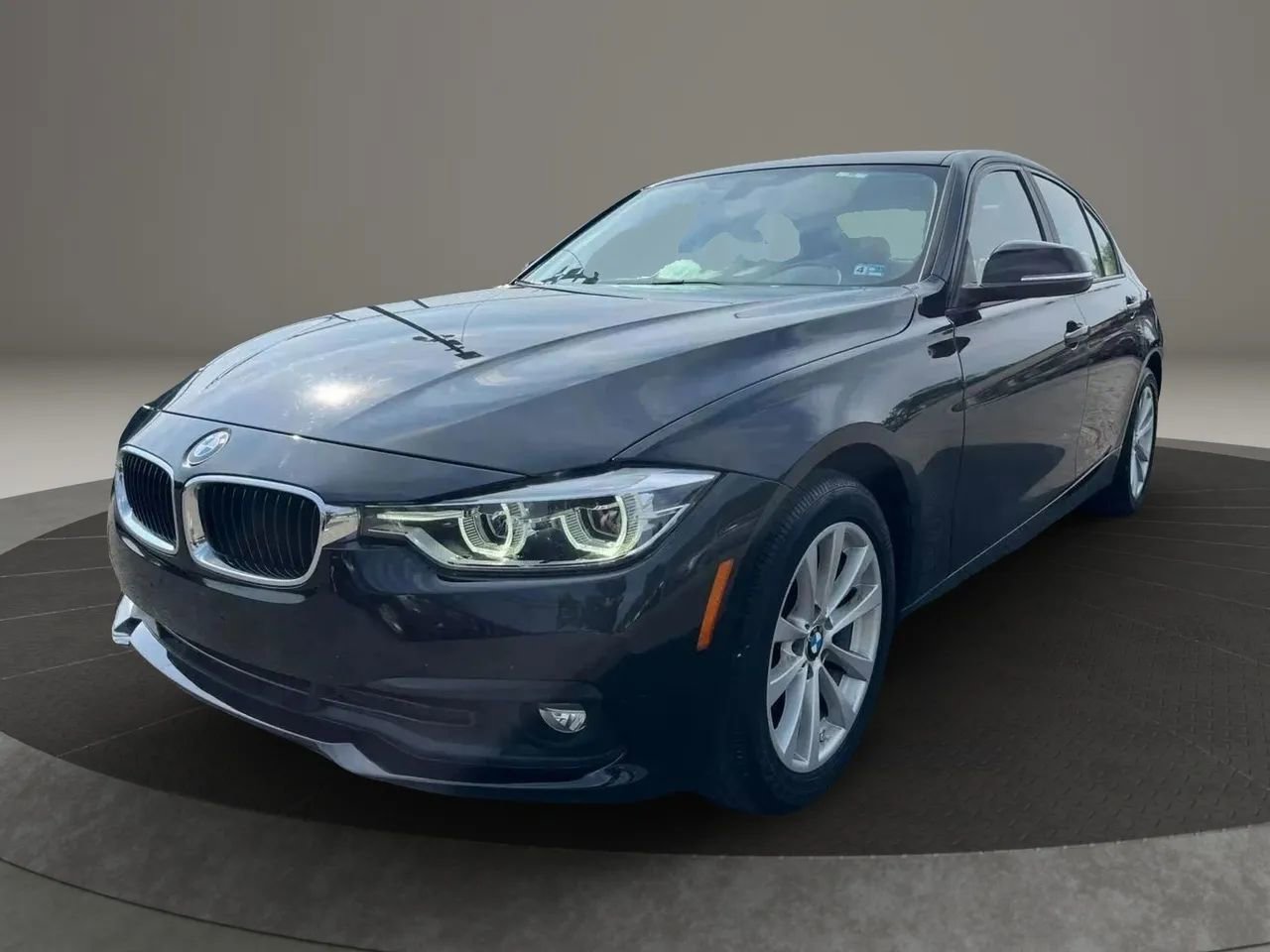 Used 2018 BMW 320i xDrive Sedan
