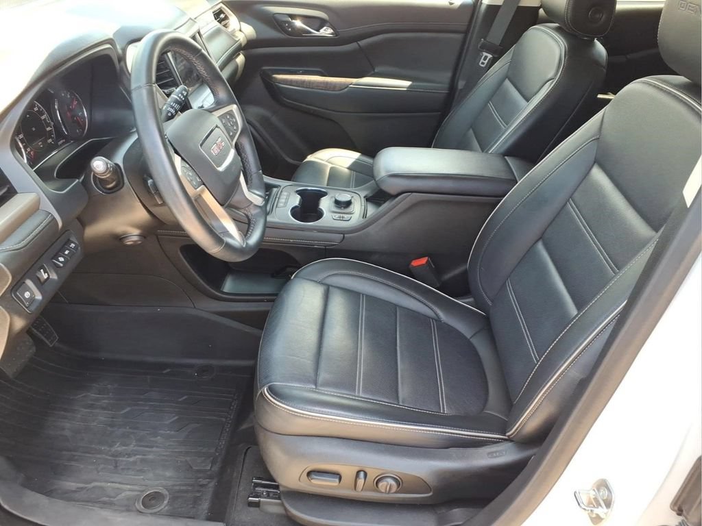 Used 2023 GMC Acadia Denali w/ Denali Ultimate Package FWD image 11