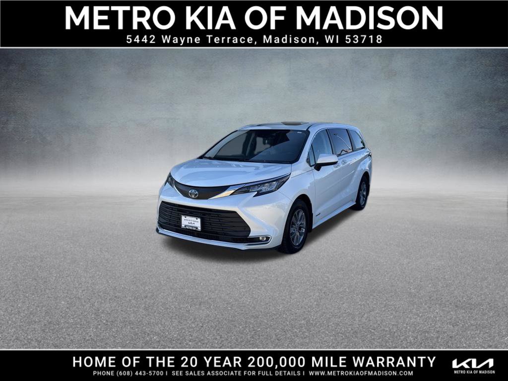 Used 2021 Toyota Sienna XLE AWD/4WD image 1