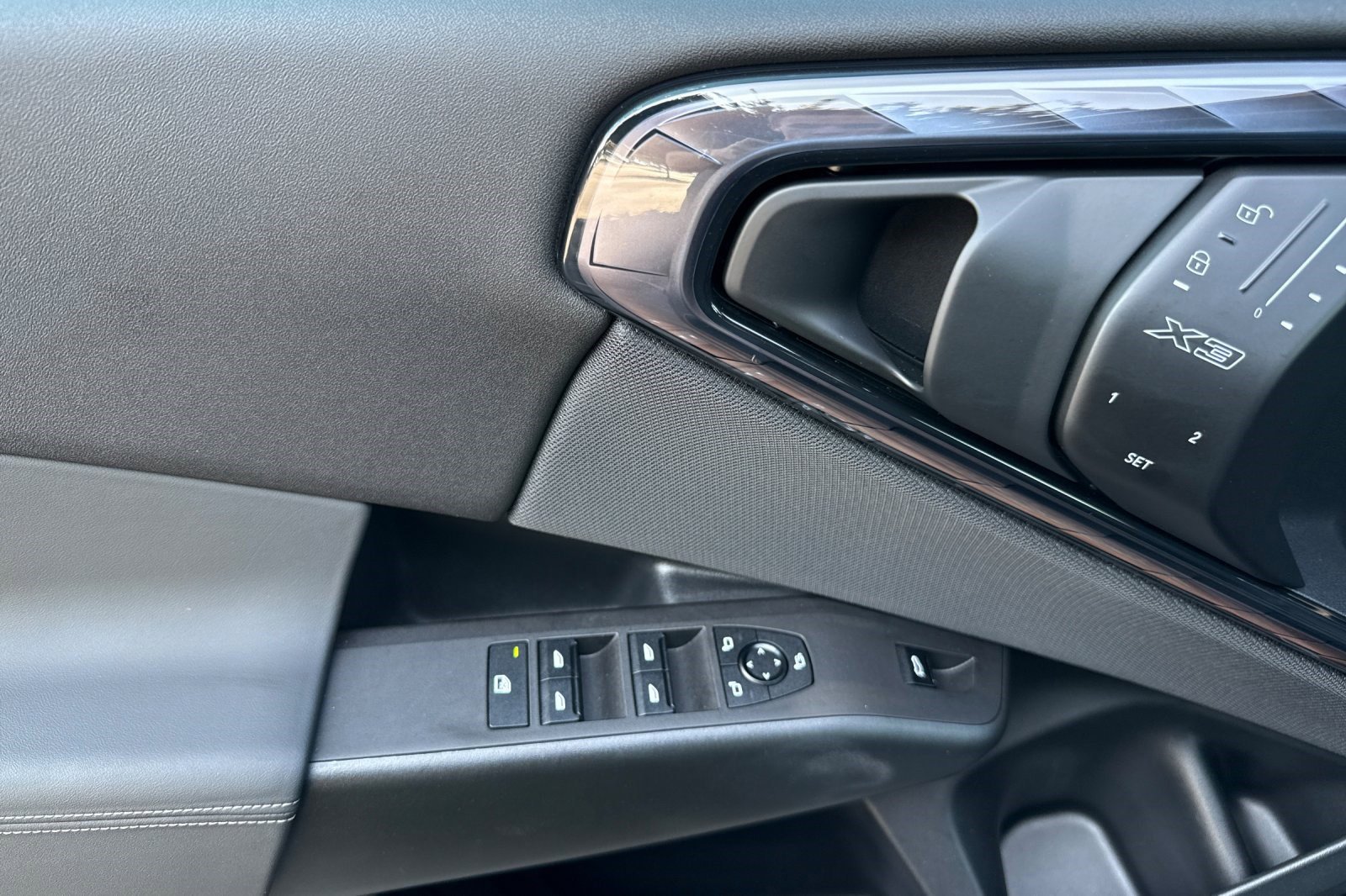 Used 2025 BMW X3 xDrive30i image 12