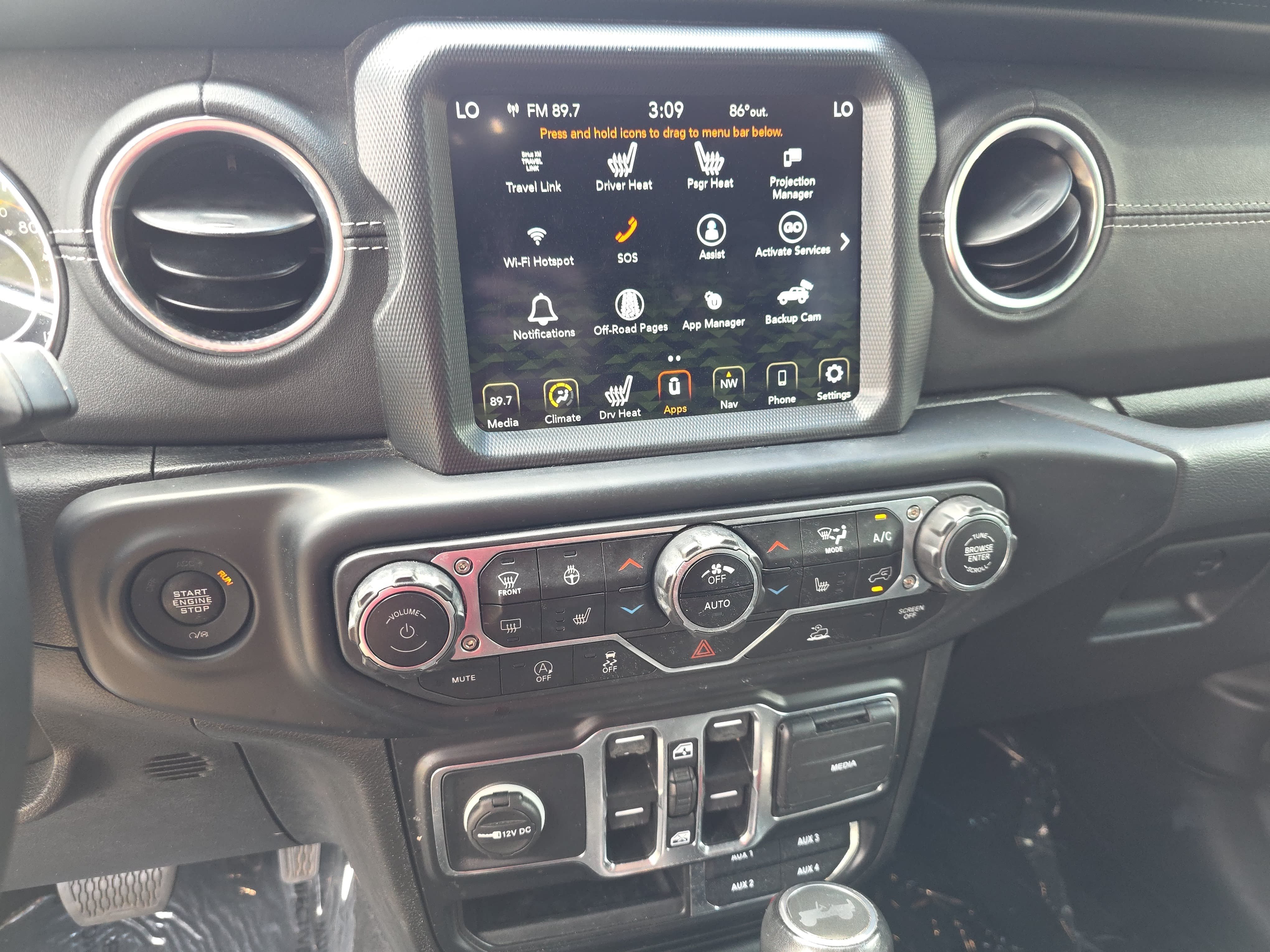 Used 2022 Jeep Wrangler Unlimited Sahara w/ LED Lighting Group AWD/4WD image 17