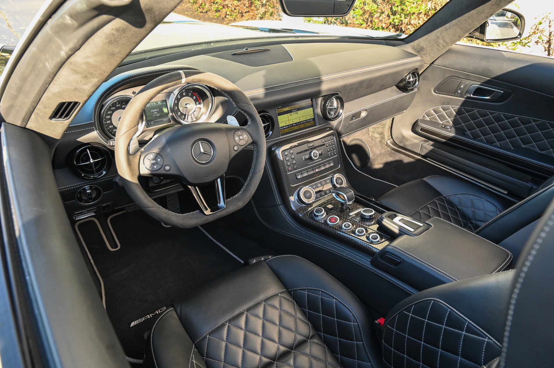 Used 2015 Mercedes-Benz SLS AMG GT Final Edition image 27