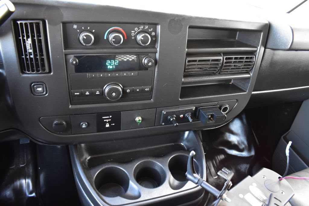 Used 2014 Chevrolet Express 2500 RWD image 33