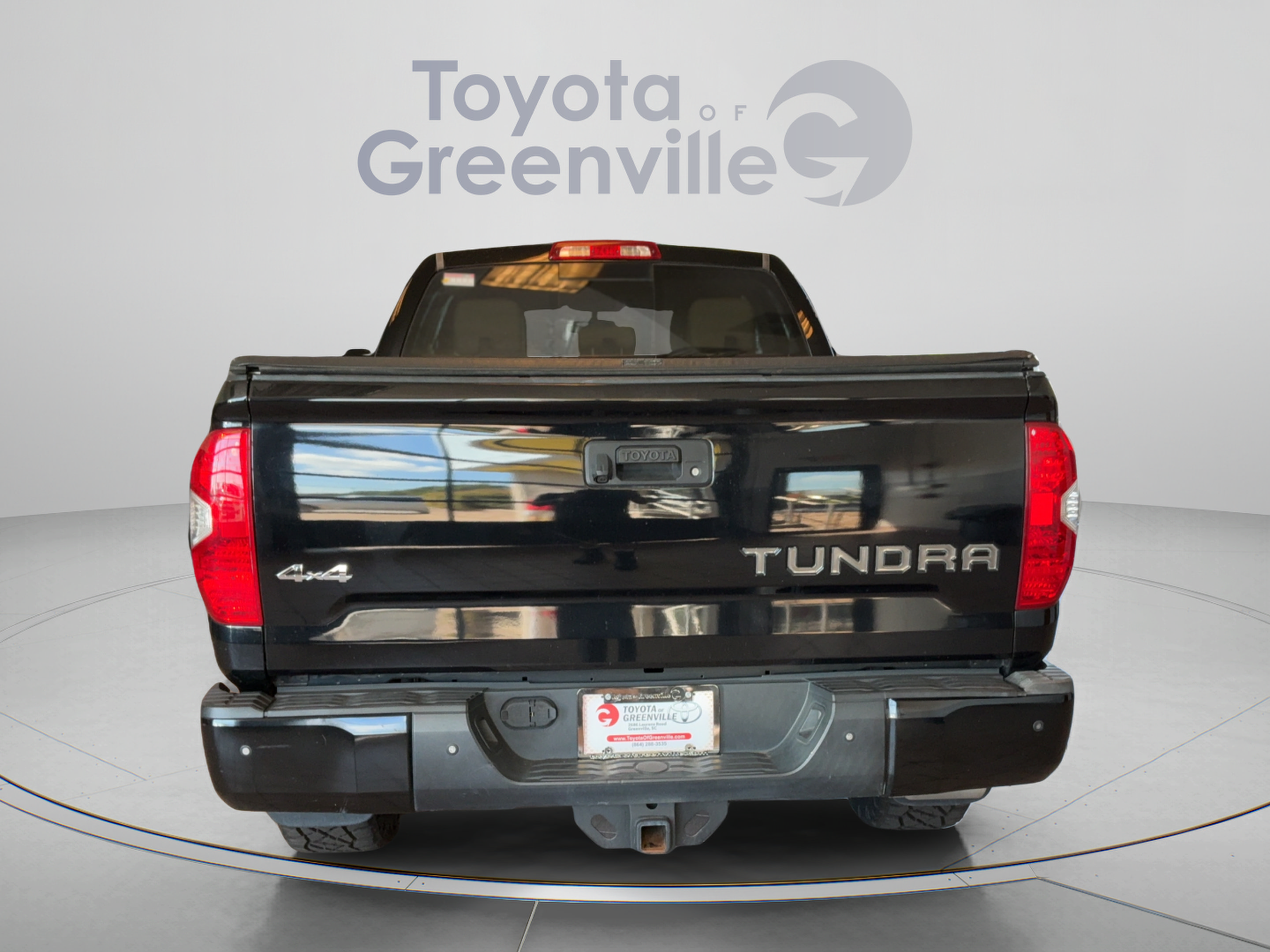 Used 2017 Toyota Tundra Limited w/ Limited Premium Package AWD/4WD image 5