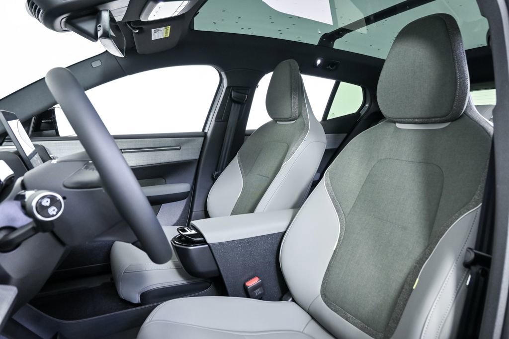 New 2026 Volvo EX30 Cross Country Ultra w/ Protection Package Premier image 5