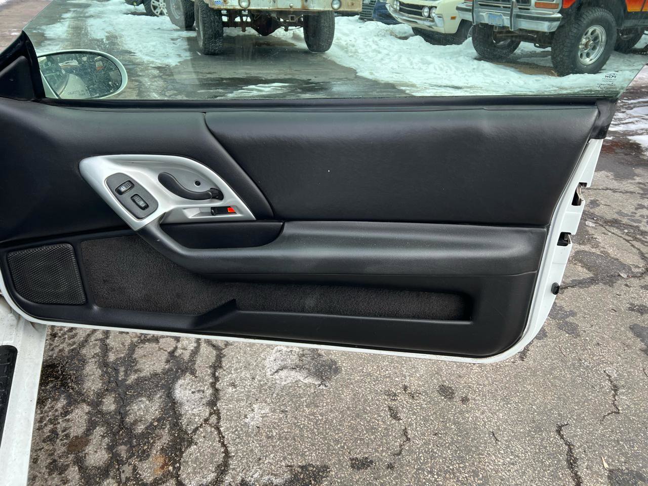 Used 2002 Chevrolet Camaro Z28 w/ SS Performance/Appearance Pkg image 16