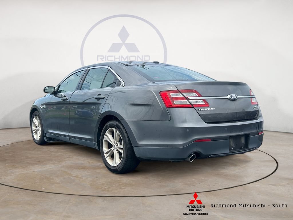 Used 2015 Ford Taurus SEL FWD image 5