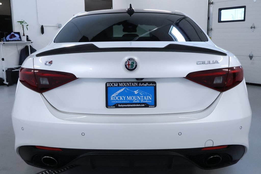 Used 2018 Alfa Romeo Giulia Ti Sport w/ Quick Order Package 22S Sport AWD/4WD image 6