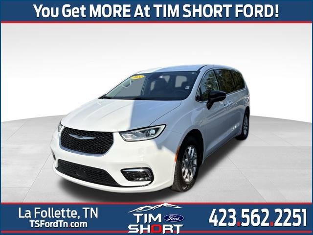 Used 2024 Chrysler Pacifica Touring-L