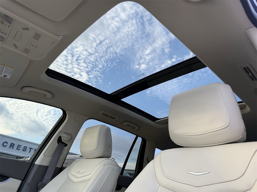 Used 2023 Cadillac XT6 Premium Luxury w/ Technology Package image 31