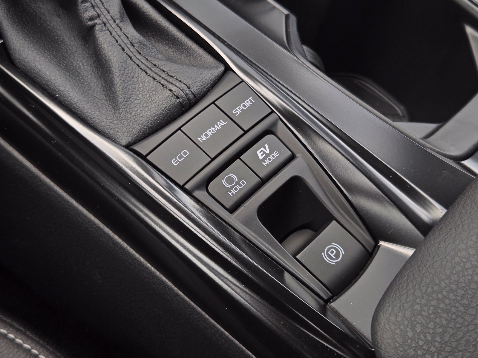 Certified 2026 Toyota Camry SE w/ Convenience Package FWD image 17