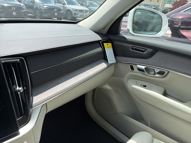 New 2026 Volvo XC90 B6 Ultra w/ Protection Package AWD/4WD image 18
