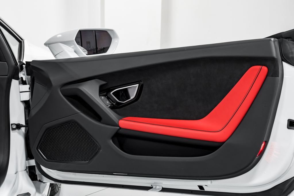 Used 2023 Lamborghini Huracan EVO RWD image 35