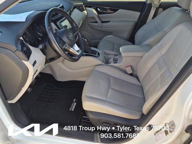 Used 2018 Nissan Rogue Sport SL w/ SL Premium Package FWD image 21
