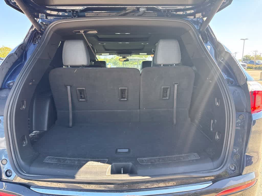 Used 2023 Buick Enclave Essence w/ Experience Buick Package FWD image 11
