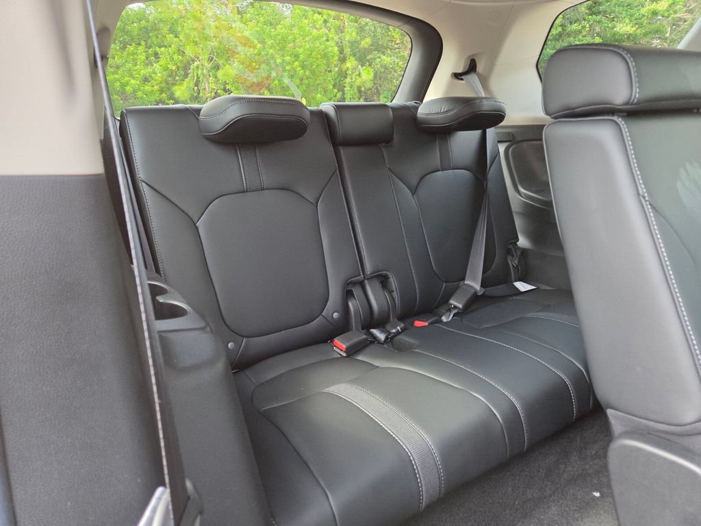 Used 2025 Honda Pilot EX-L image 19