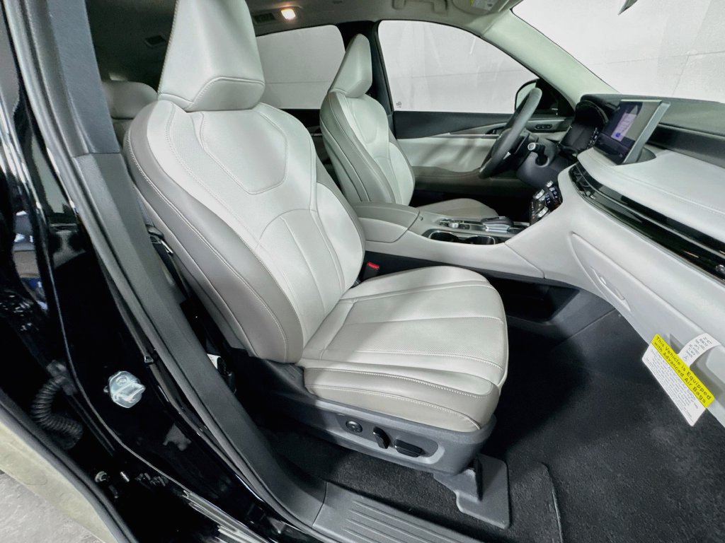 Certified 2026 INFINITI QX60 Pure AWD/4WD image 40