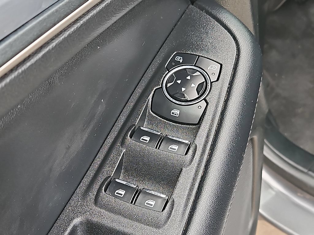 Used 2024 Ford Edge SEL AWD/4WD image 13