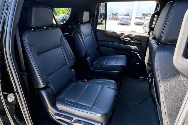Used 2025 GMC Yukon XL Denali AWD/4WD image 25