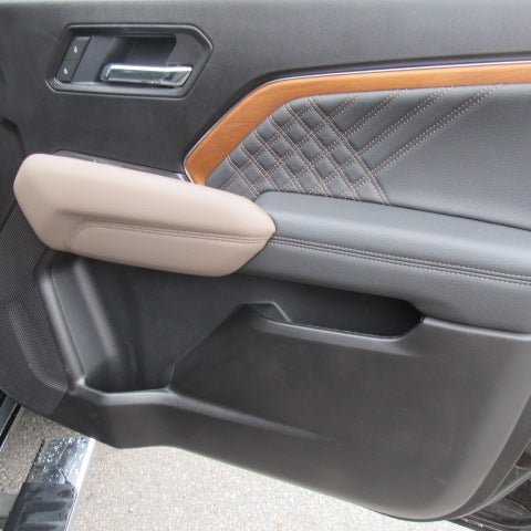 Used 2025 GMC Canyon Denali AWD/4WD image 17