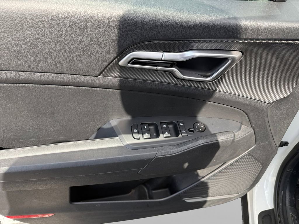 Used 2024 Kia Sportage LX image 14