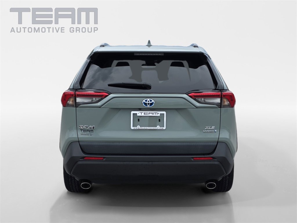 Used 2021 Toyota RAV4 XLE w/ Convenience Package image 6