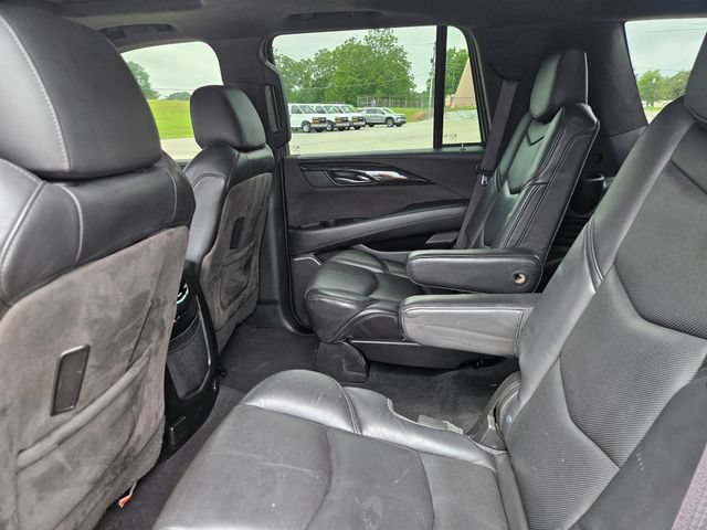 Used 2016 Cadillac Escalade Platinum RWD image 25
