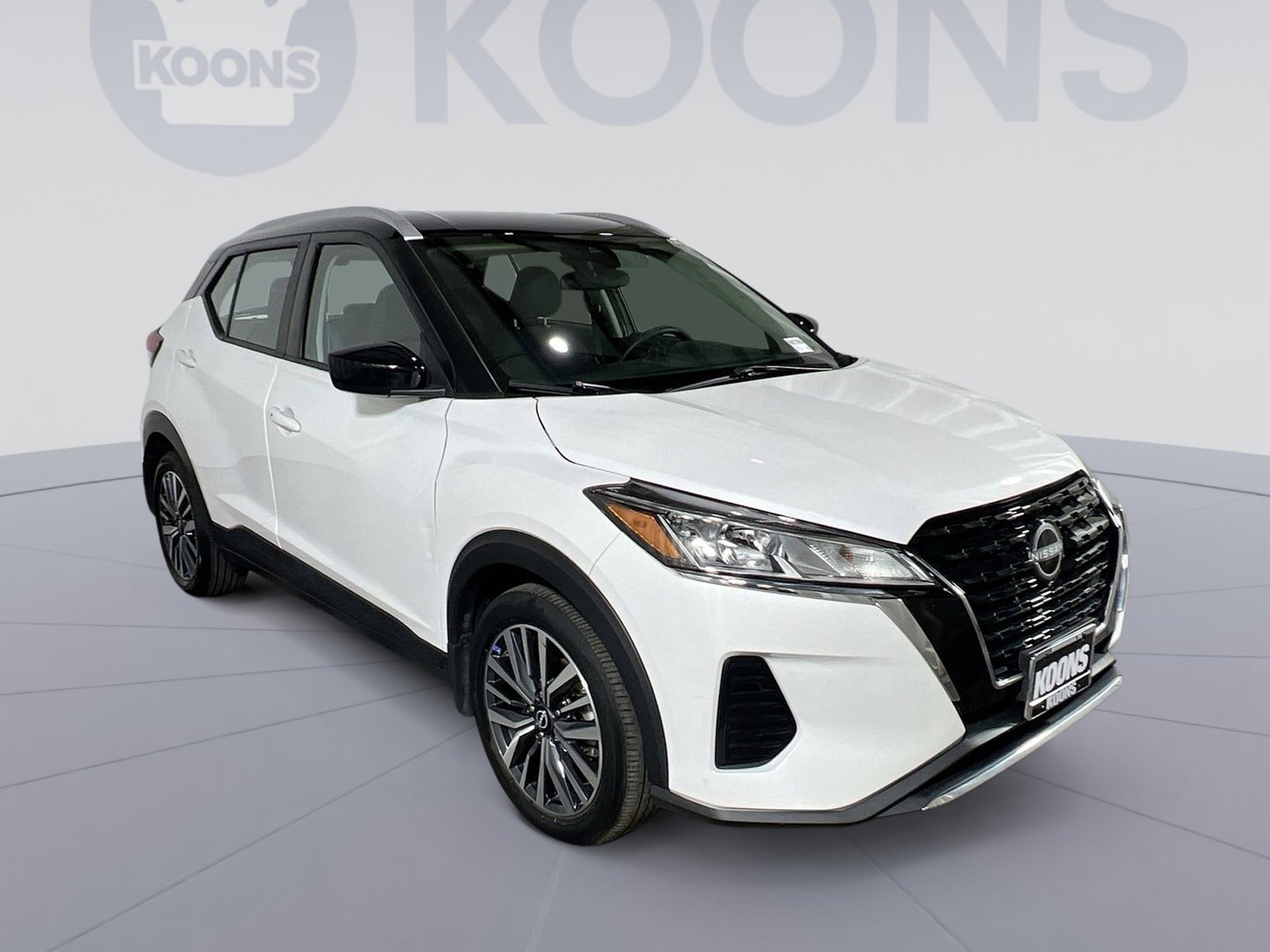 Used 2023 Nissan Kicks SV image 8
