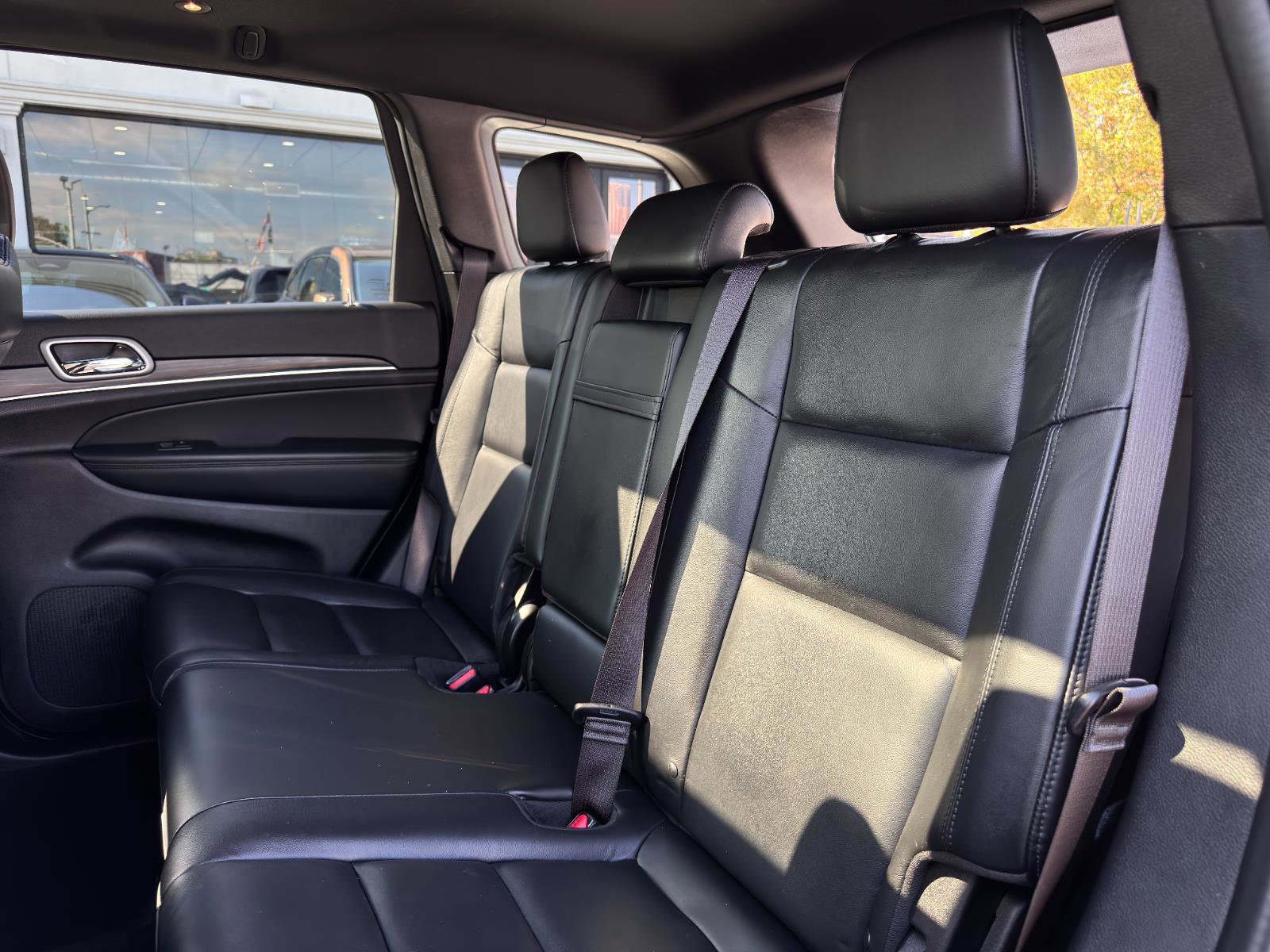 Used 2021 Jeep Grand Cherokee Limited image 24