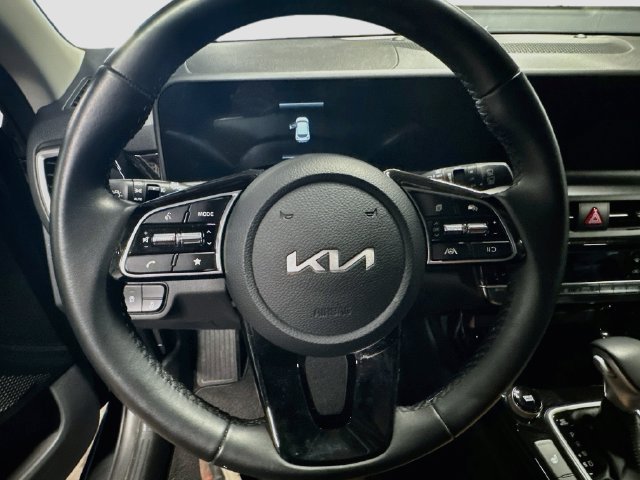 Certified 2025 Kia Seltos S AWD/4WD image 11