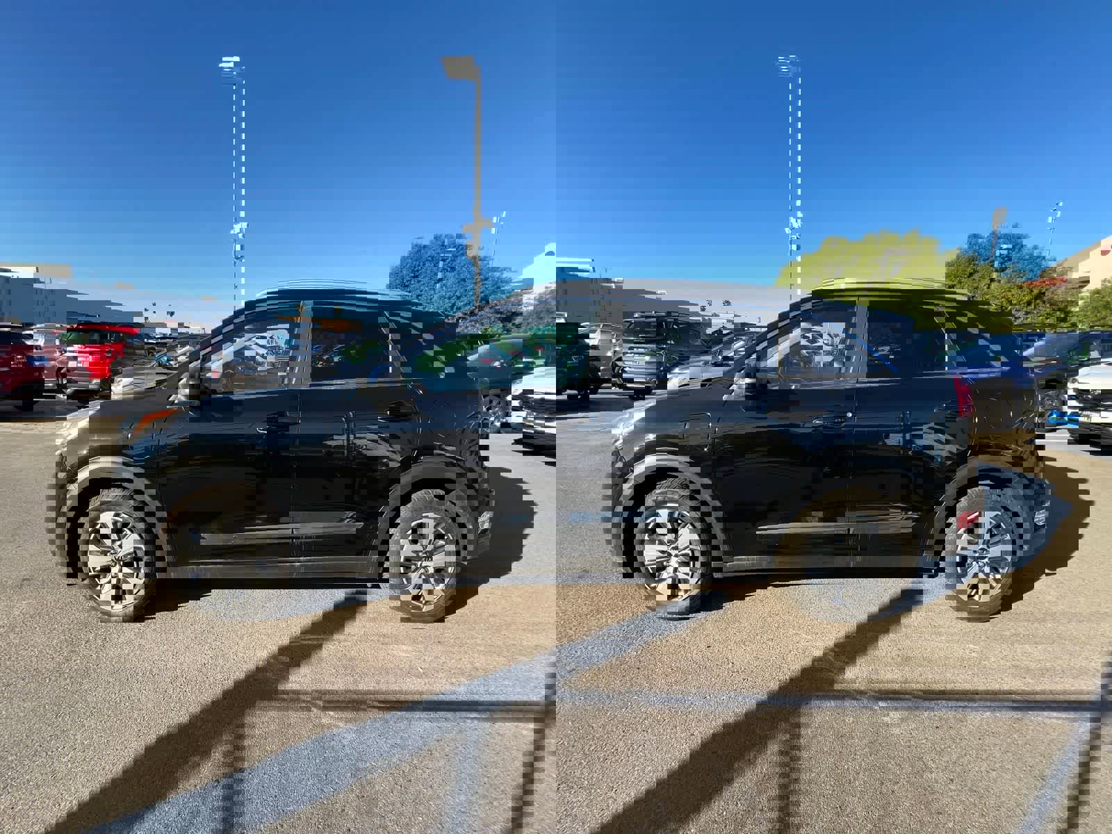 Used 2018 Kia Niro LX image 2