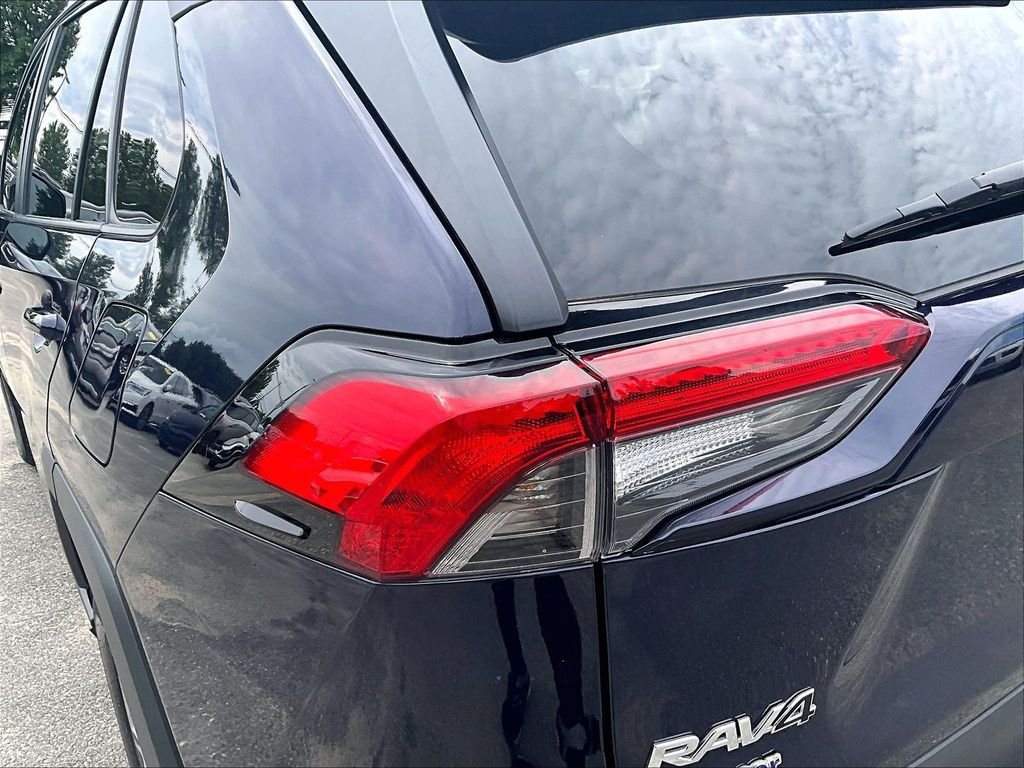 Used 2025 Toyota RAV4 XLE AWD/4WD image 34