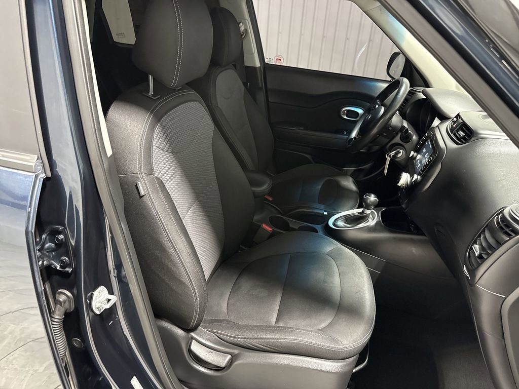 Used 2019 Kia Soul + FWD image 29