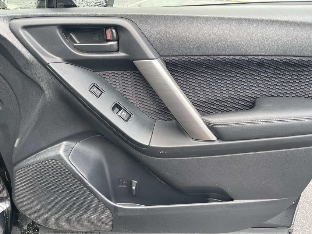 Used 2018 Subaru Forester 2.5i Premium AWD/4WD image 22