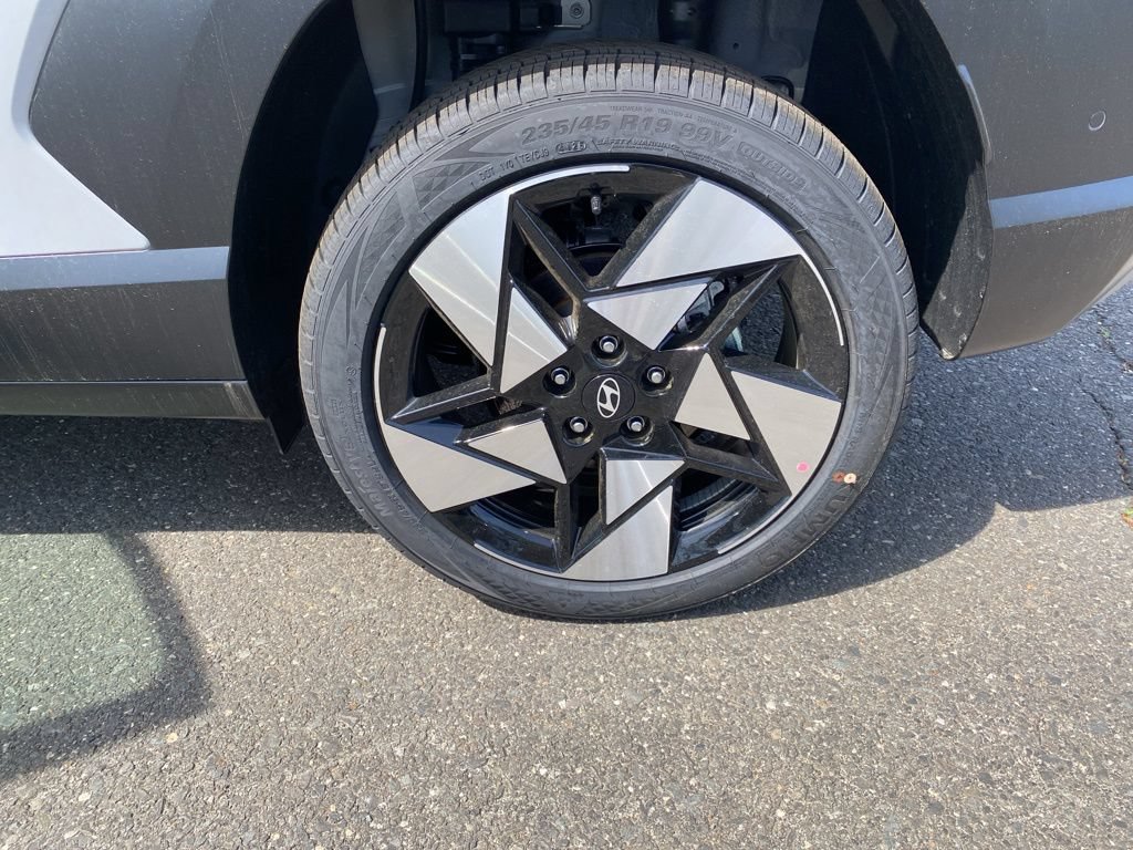 New 2026 Hyundai Kona Limited AWD/4WD image 9