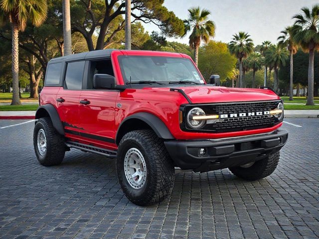 Used 2022 Ford Bronco Wildtrak image 4
