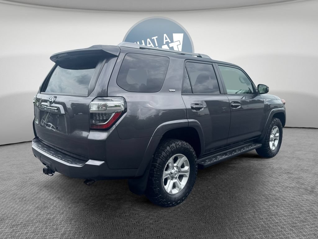 Used 2016 Toyota 4Runner SR5 AWD/4WD image 3