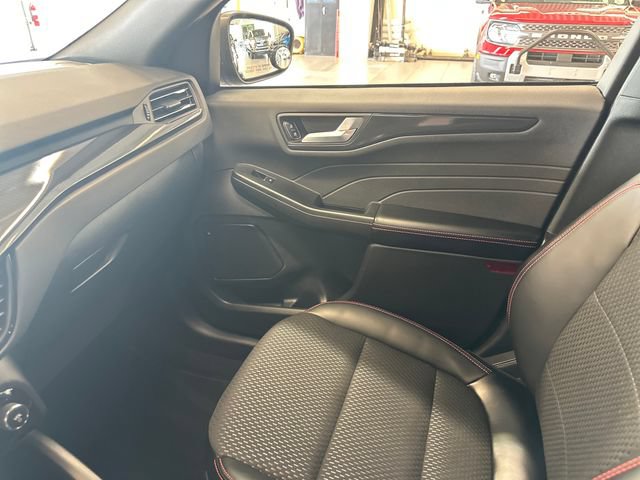 Used 2024 Ford Escape ST-Line w/ Tech Pack #1 AWD/4WD image 24