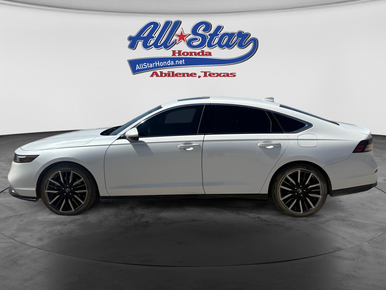 Used 2025 Honda Accord Touring image 8