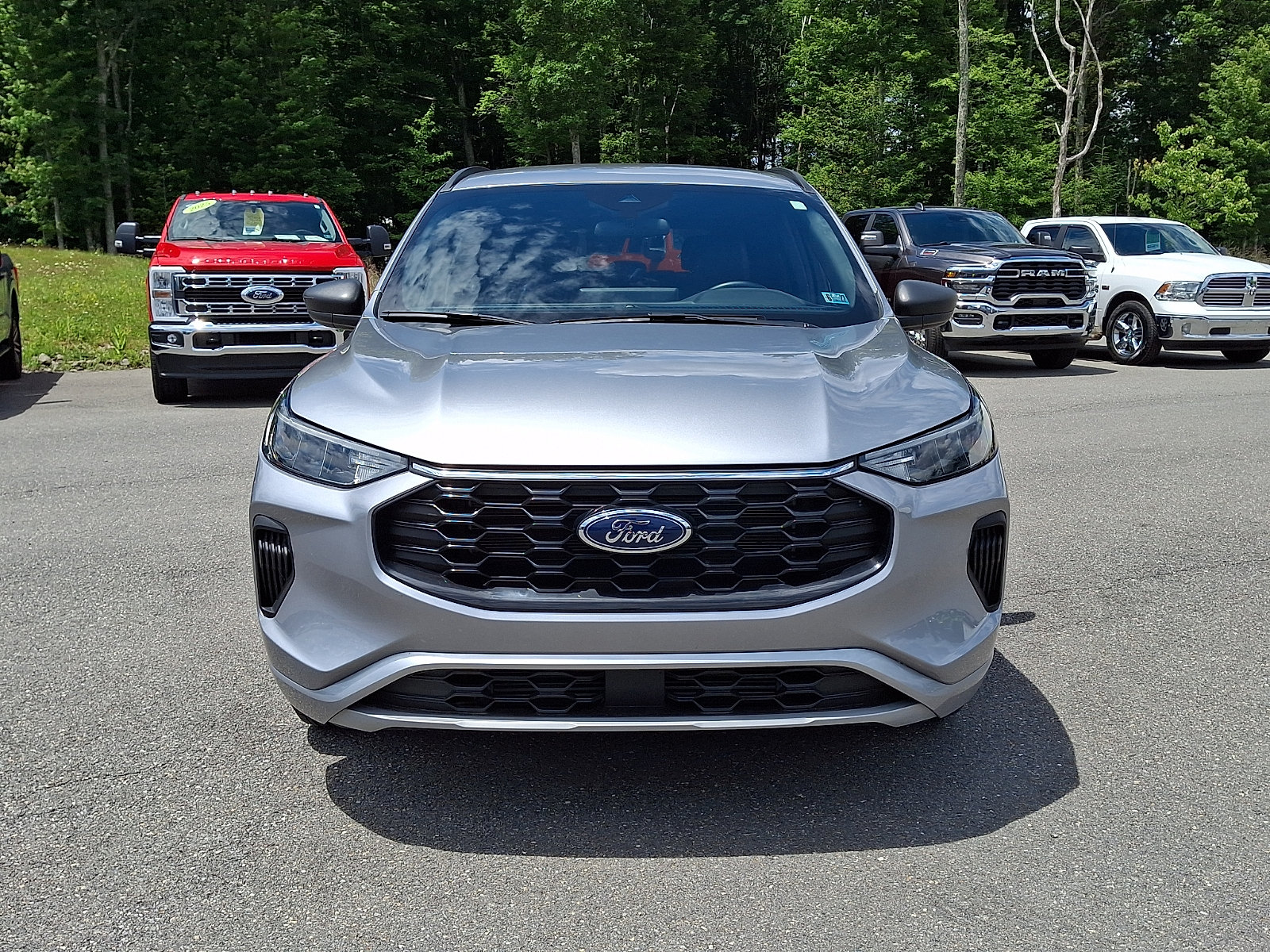 Used 2024 Ford Escape ST-Line w/ Tech Pack #1 FWD image 2