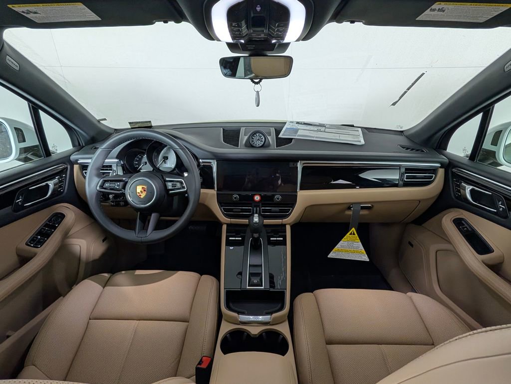 New 2026 Porsche Macan image 19