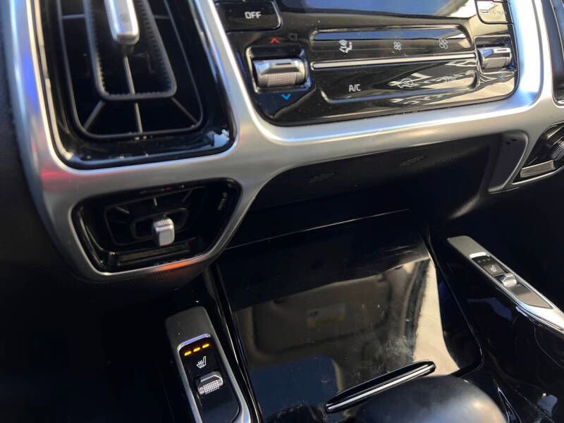 Used 2022 Kia Sorento SX FWD image 17