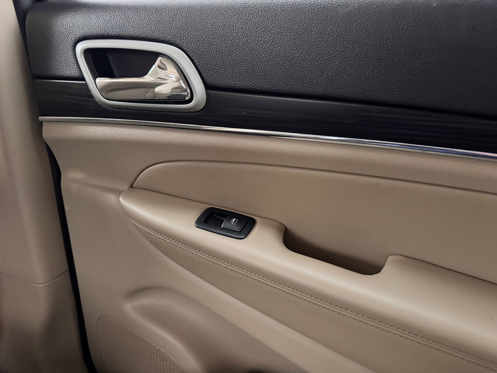 Used 2021 Jeep Grand Cherokee Limited w/ Luxury Group II image 29