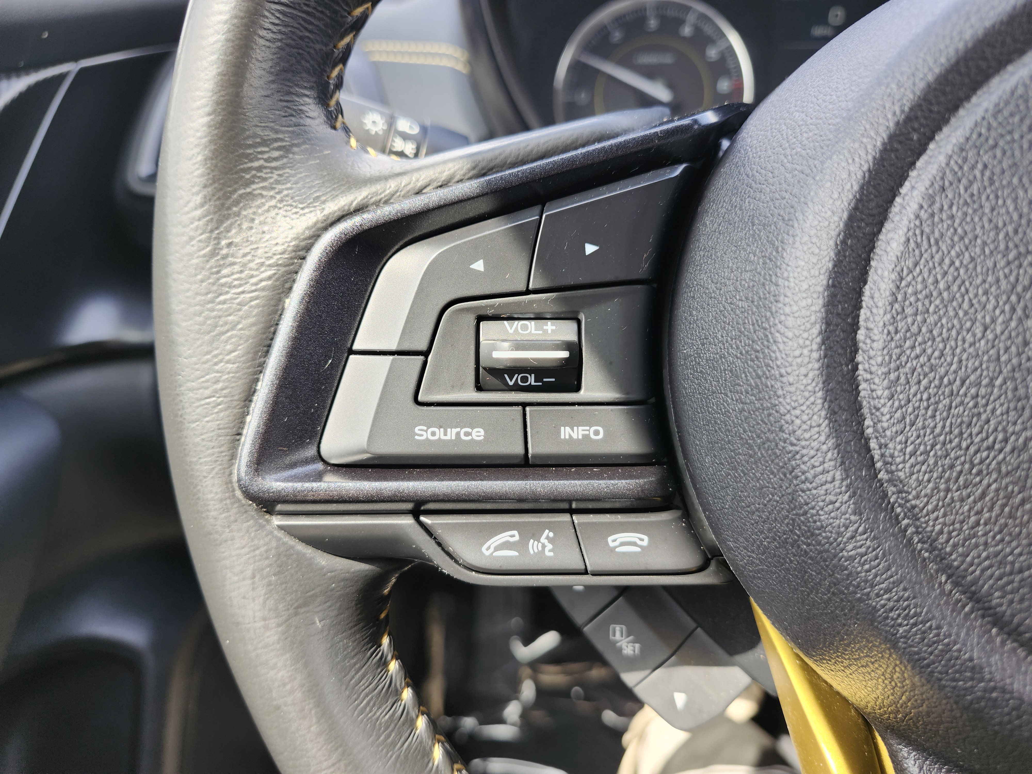 Used 2021 Subaru Crosstrek 2.5i Sport w/ Moonroof Package image 36