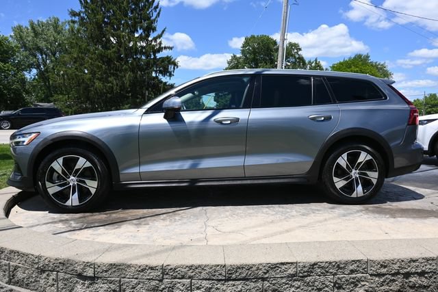 Used 2020 Volvo V60 T5 Cross Country AWD/4WD image 8