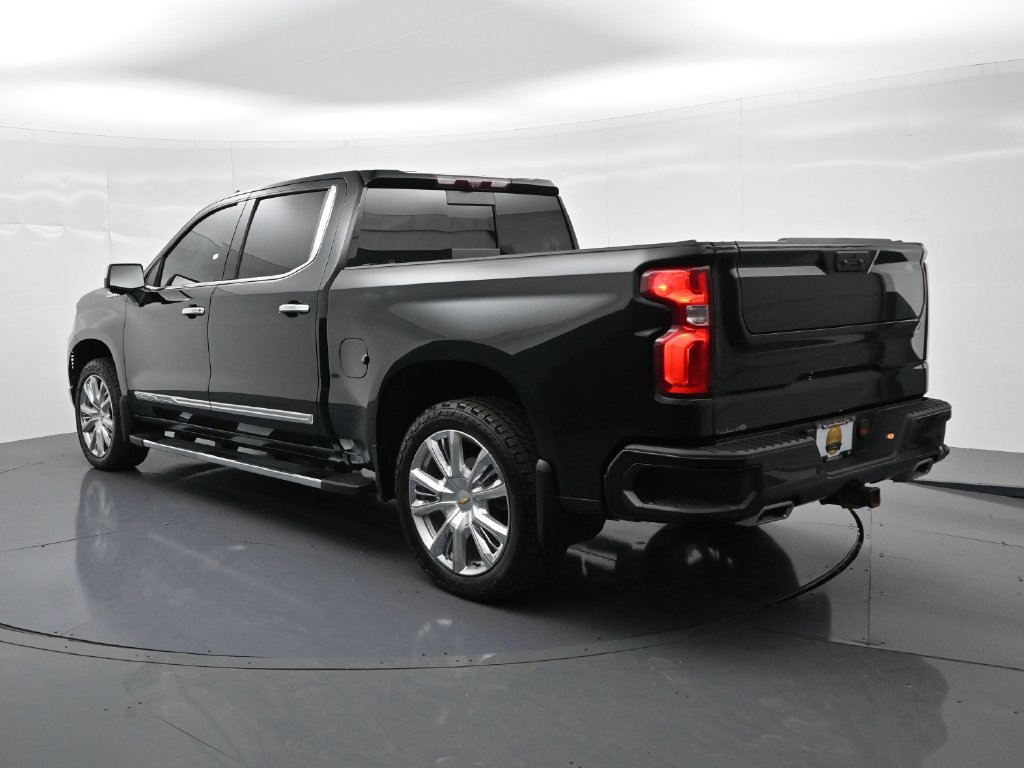 Used 2023 Chevrolet Silverado 1500 High Country w/ High Country Premium Package AWD/4WD image 8