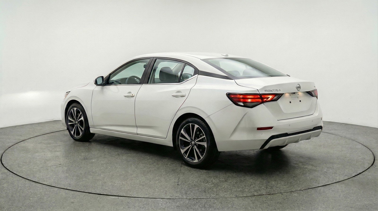 Used 2025 Nissan Sentra SV FWD image 6