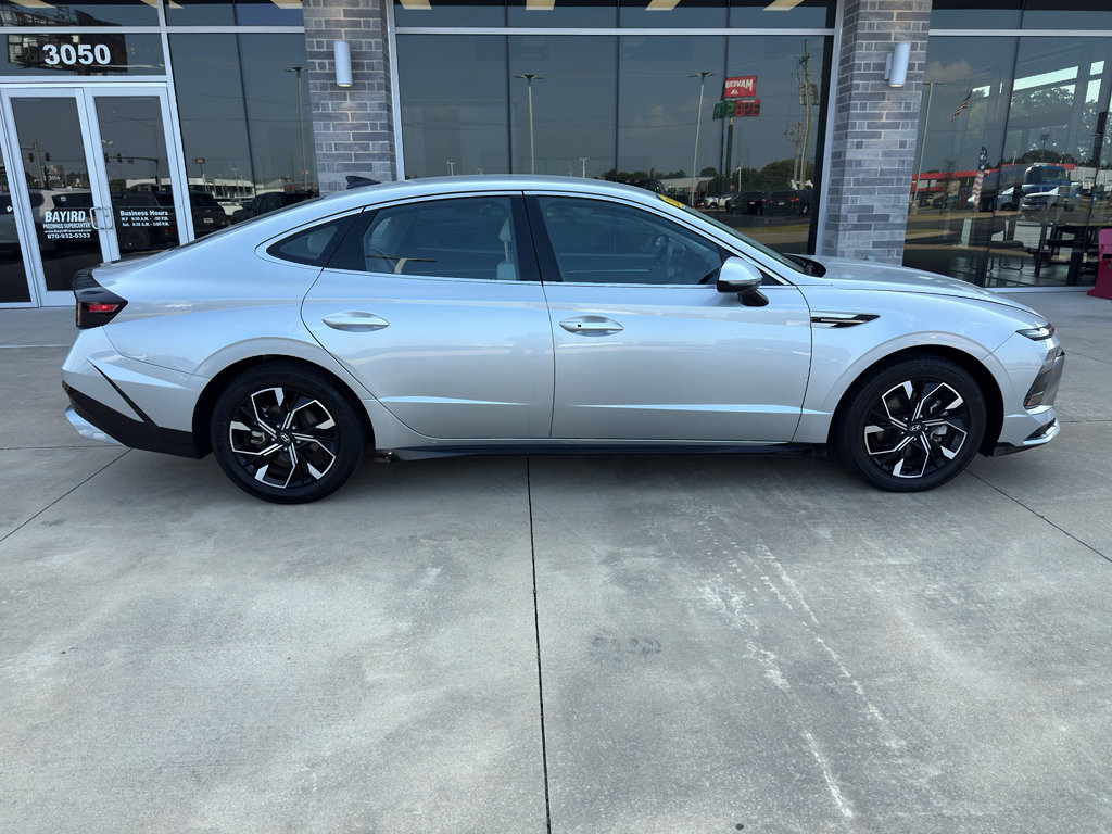 Used 2024 Hyundai Sonata SEL FWD image 10