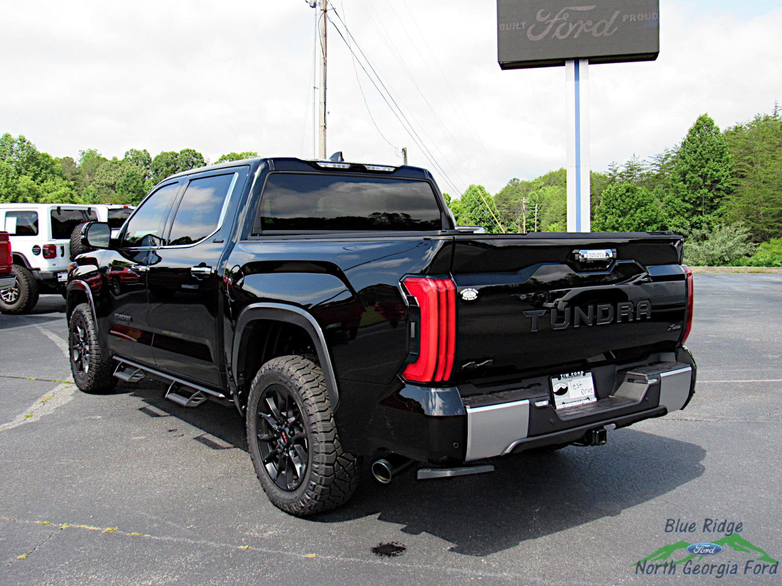 Used 2025 Toyota Tundra Limited image 3