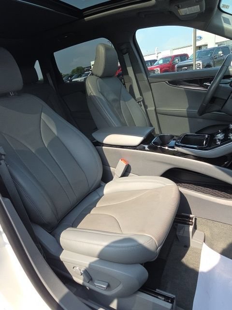 Used 2023 Lincoln Nautilus Reserve w/ Cargo Utility Package FWD image 23